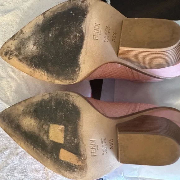 Pink Croc-Embossed Women's Boots - Picture 8 of 8